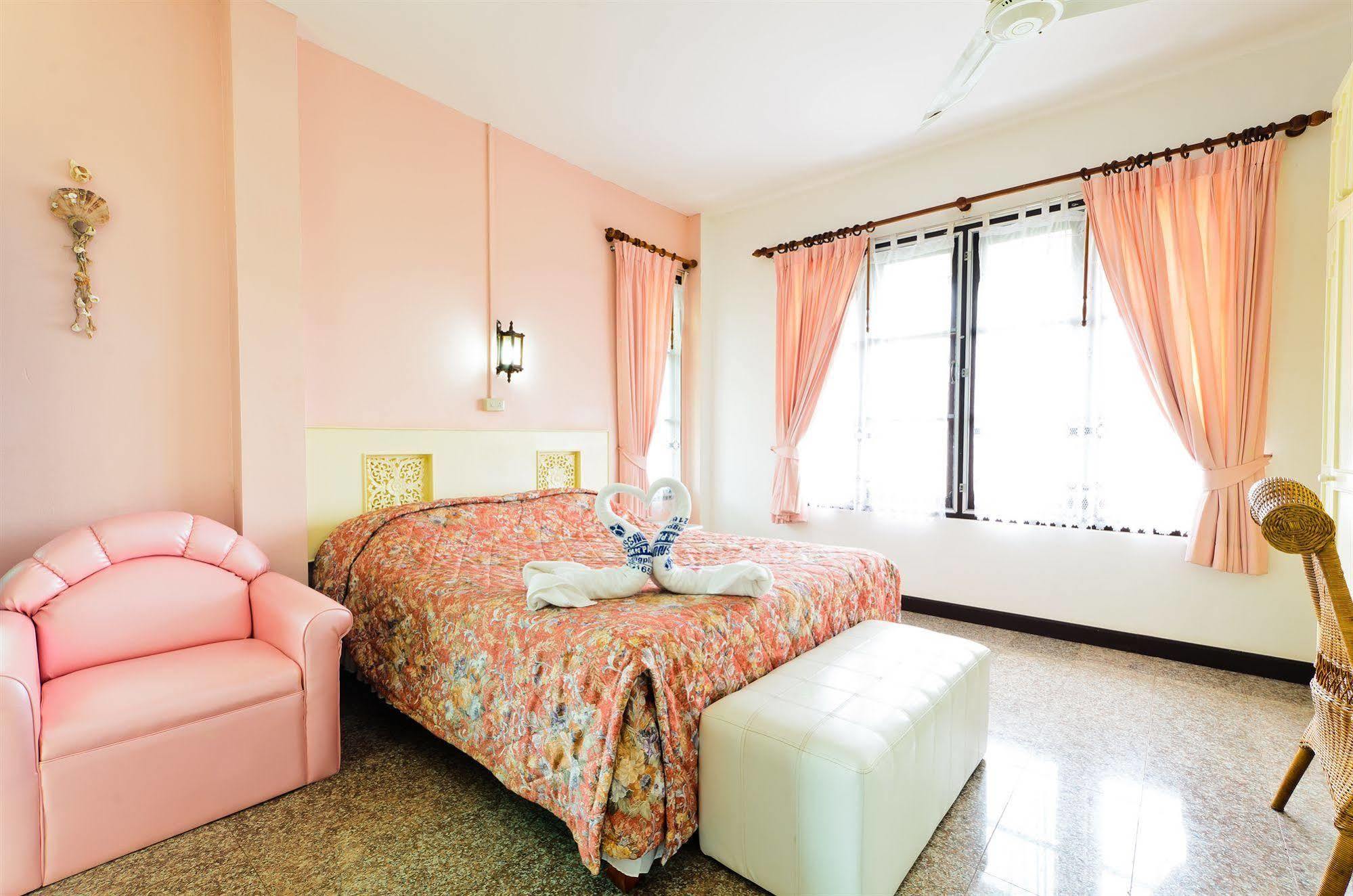 Sananwan Beach B&B Bang Saphan Noi Eksteriør bilde