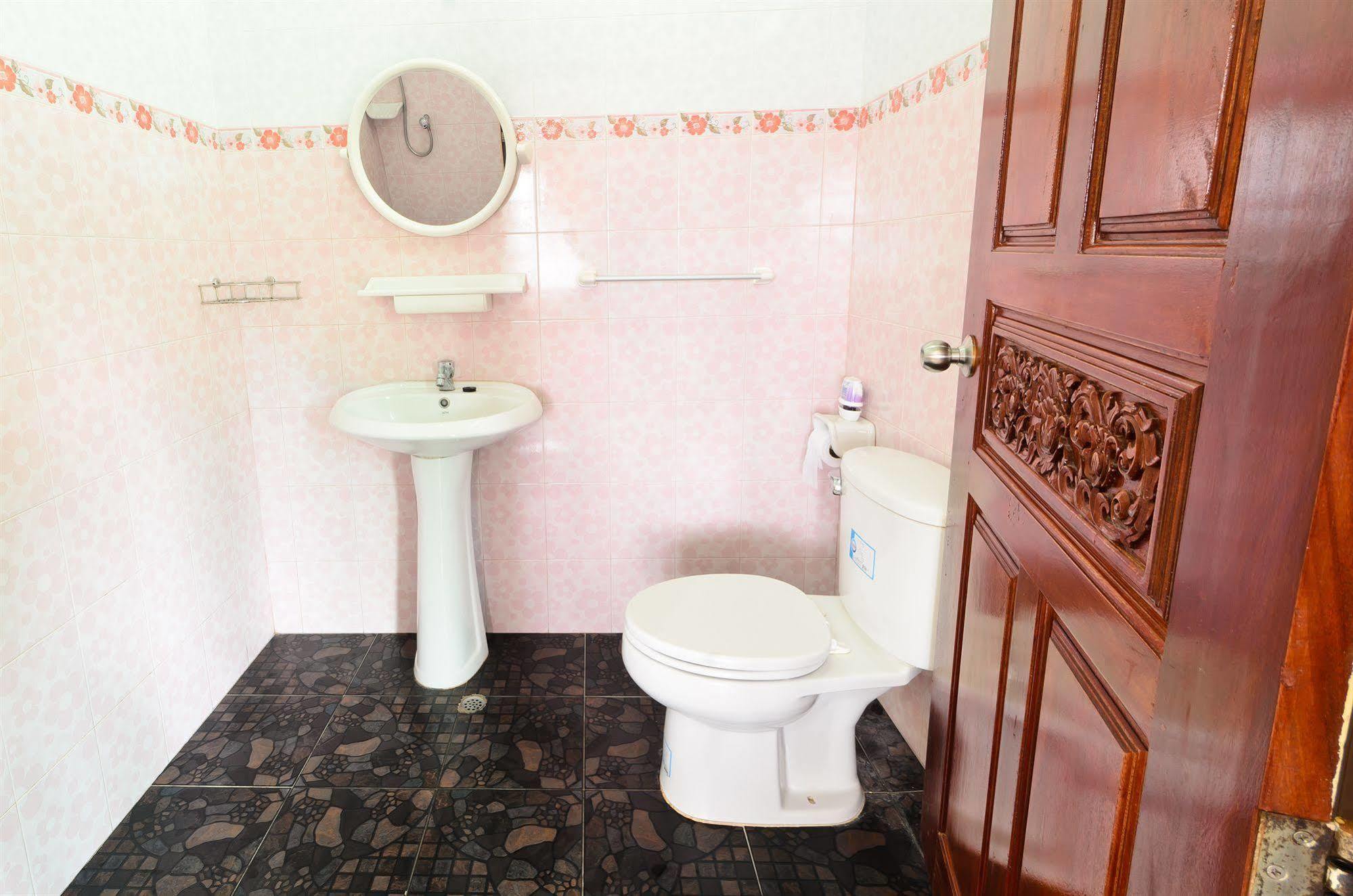 Sananwan Beach B&B Bang Saphan Noi Eksteriør bilde