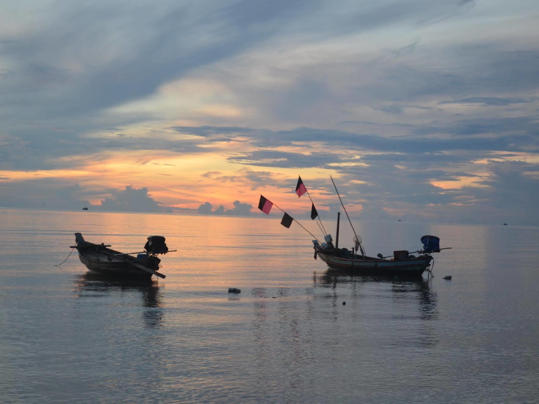 Sananwan Beach B&B Bang Saphan Noi Eksteriør bilde
